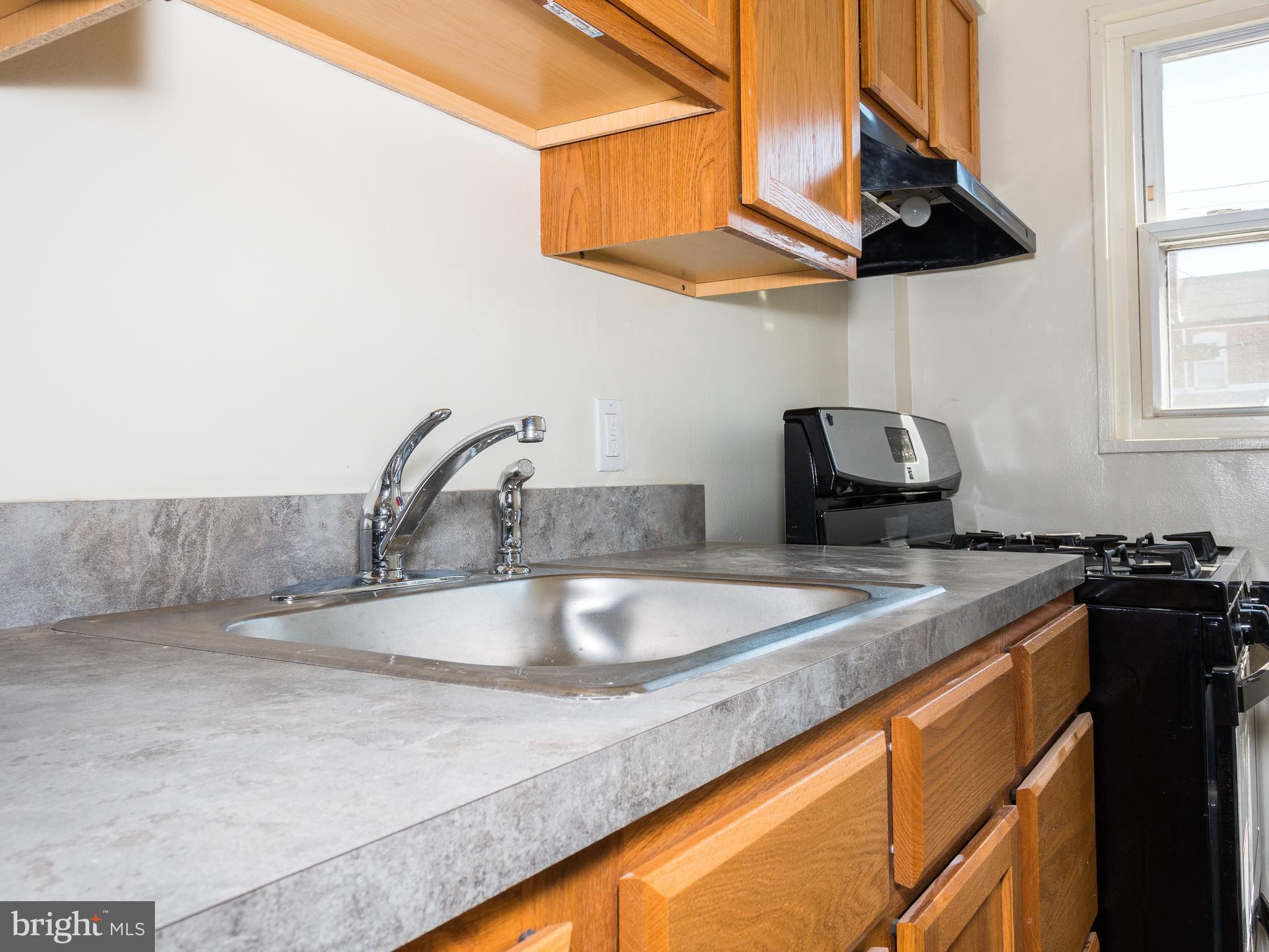 7757 Wynbrook Road Baltimore, MD 21224 - Photo 9 of 30 Kitchen
