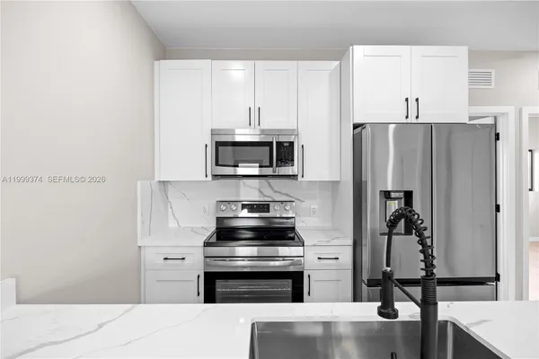 $2,550 | 630 Northeast 166th Street, Unit 3, Miami, FL 33162