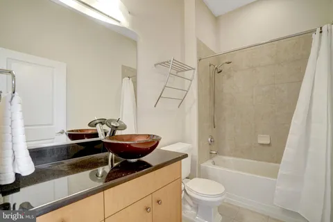 $439,900 | 520 John Carlyle Street, Unit 430, Alexandria, VA 22314