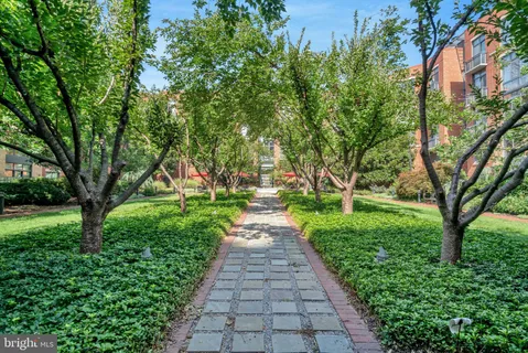 $439,900 | 520 John Carlyle Street, Unit 430, Alexandria, VA 22314