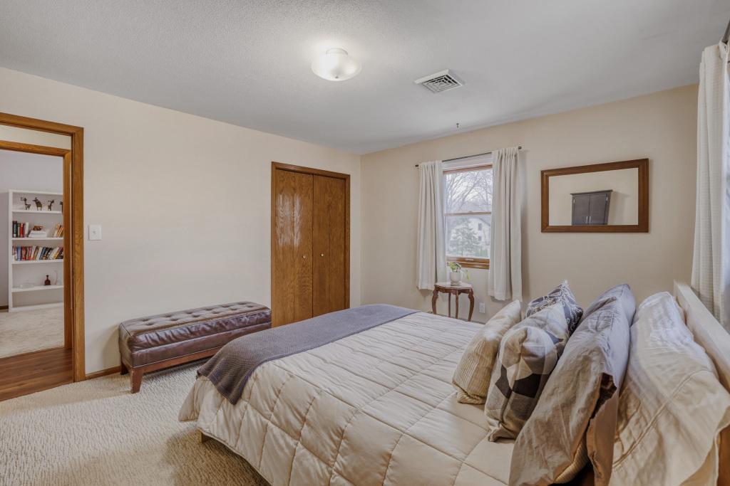 15567 Fish Point Road Prior Lake, MN 55372 - Photo 14 of 31