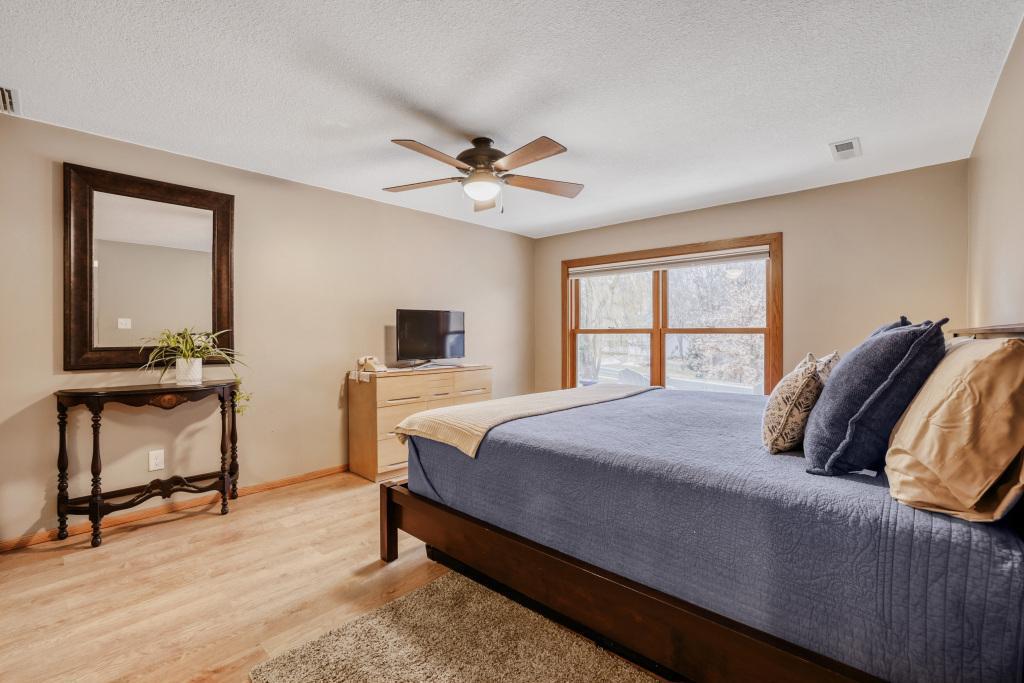 15567 Fish Point Road Prior Lake, MN 55372 - Photo 23 of 31