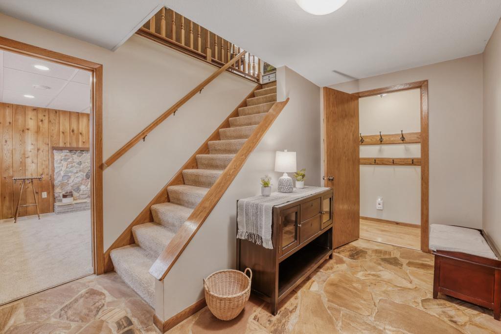 15567 Fish Point Road Prior Lake, MN 55372 - Photo 4 of 31