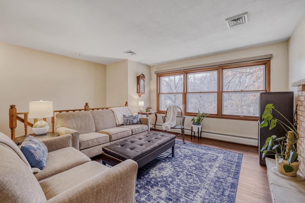 15567 Fish Point Road Prior Lake, MN 55372 - Photo 5 of 31