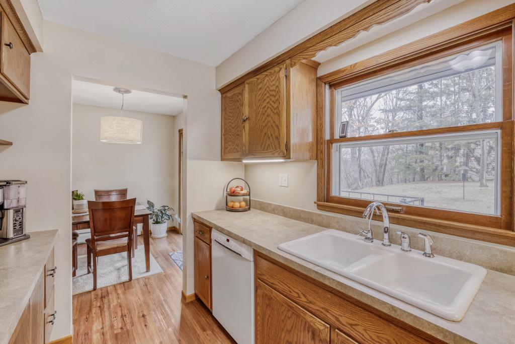 15567 Fish Point Road Prior Lake, MN 55372 - Photo 10 of 31