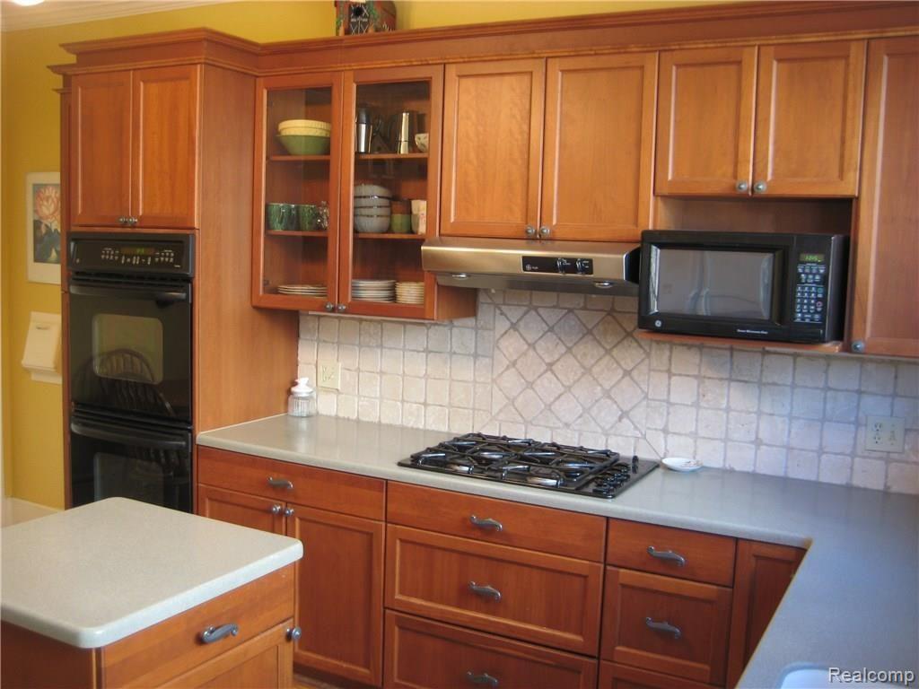 1047 Yorkshire Road Grosse Pointe, MI 48230 - Photo 5 of 20 IMG_1551.JPG