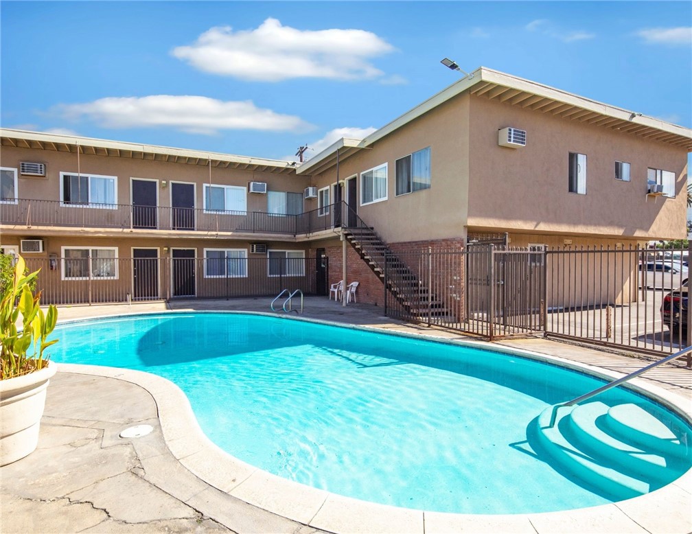 2032 West Linden Street Riverside, CA 92507 - Photo 8 of 66