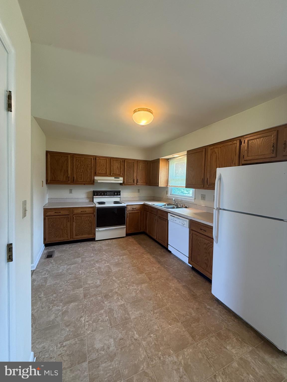 7110 Sharon Road Fredericksburg, VA 22407 - Photo 5 of 19