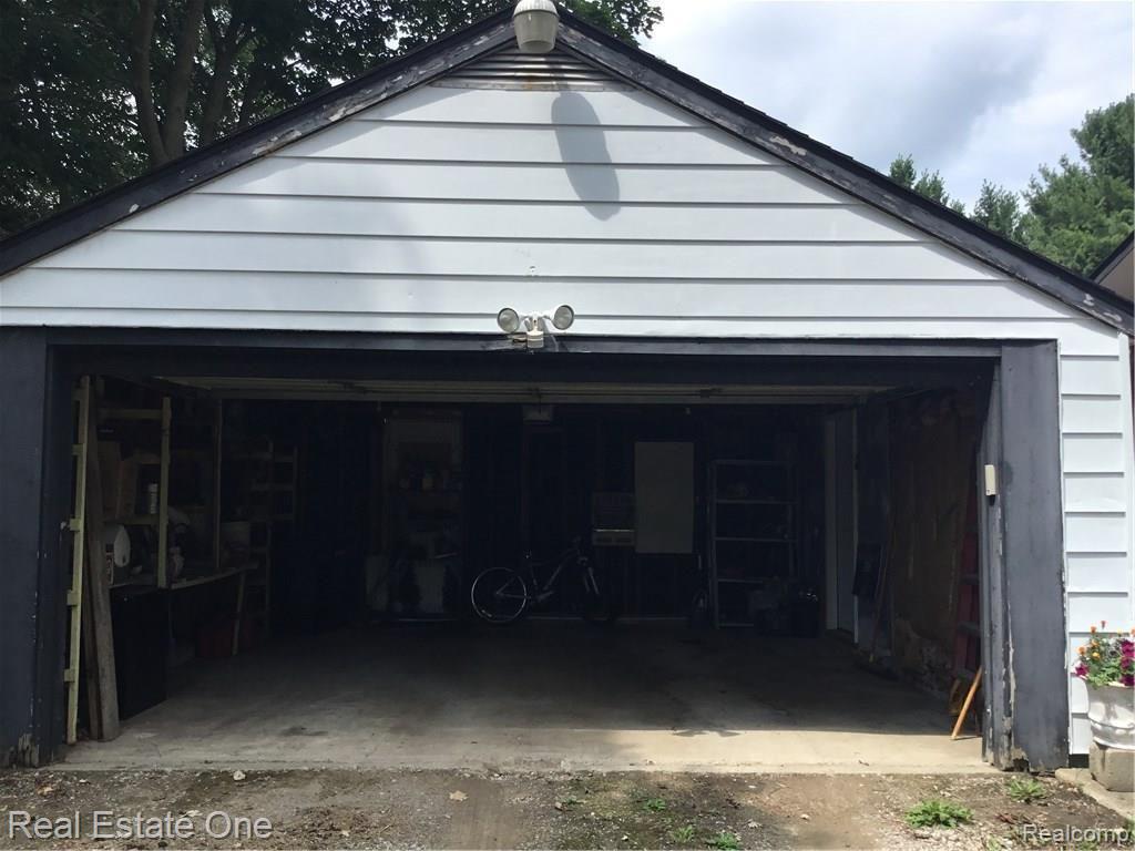 7196 Gale Road Grand Blanc, MI 48439 - Photo 19 of 48