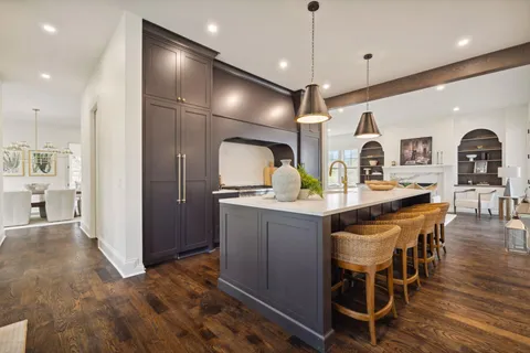 $2,945,000 | 4717 Meadow Road, Edina, MN 55424