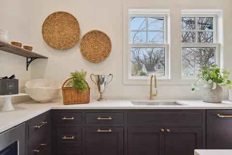 $2,945,000 | 4717 Meadow Road, Edina, MN 55424