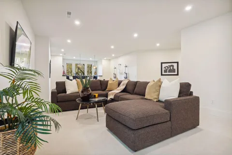 $2,945,000 | 4717 Meadow Road, Edina, MN 55424