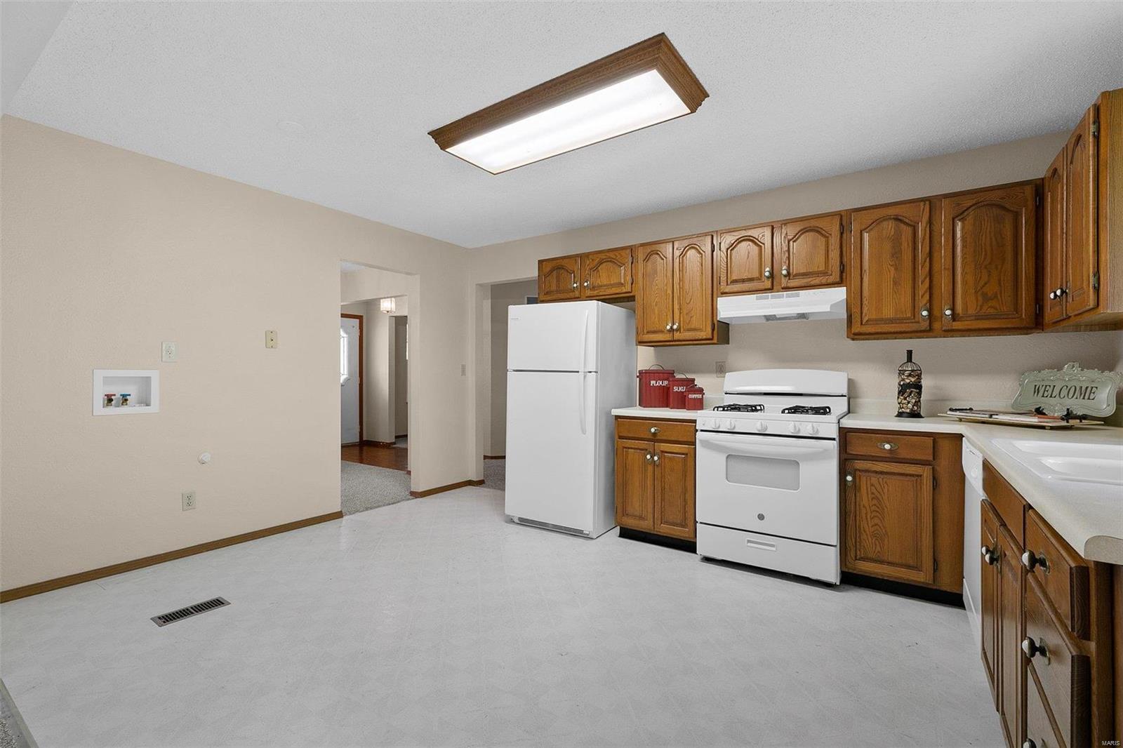 101 Sugarmill Road Troy, IL 62294 - Photo 11 of 35 Gallery Image 11