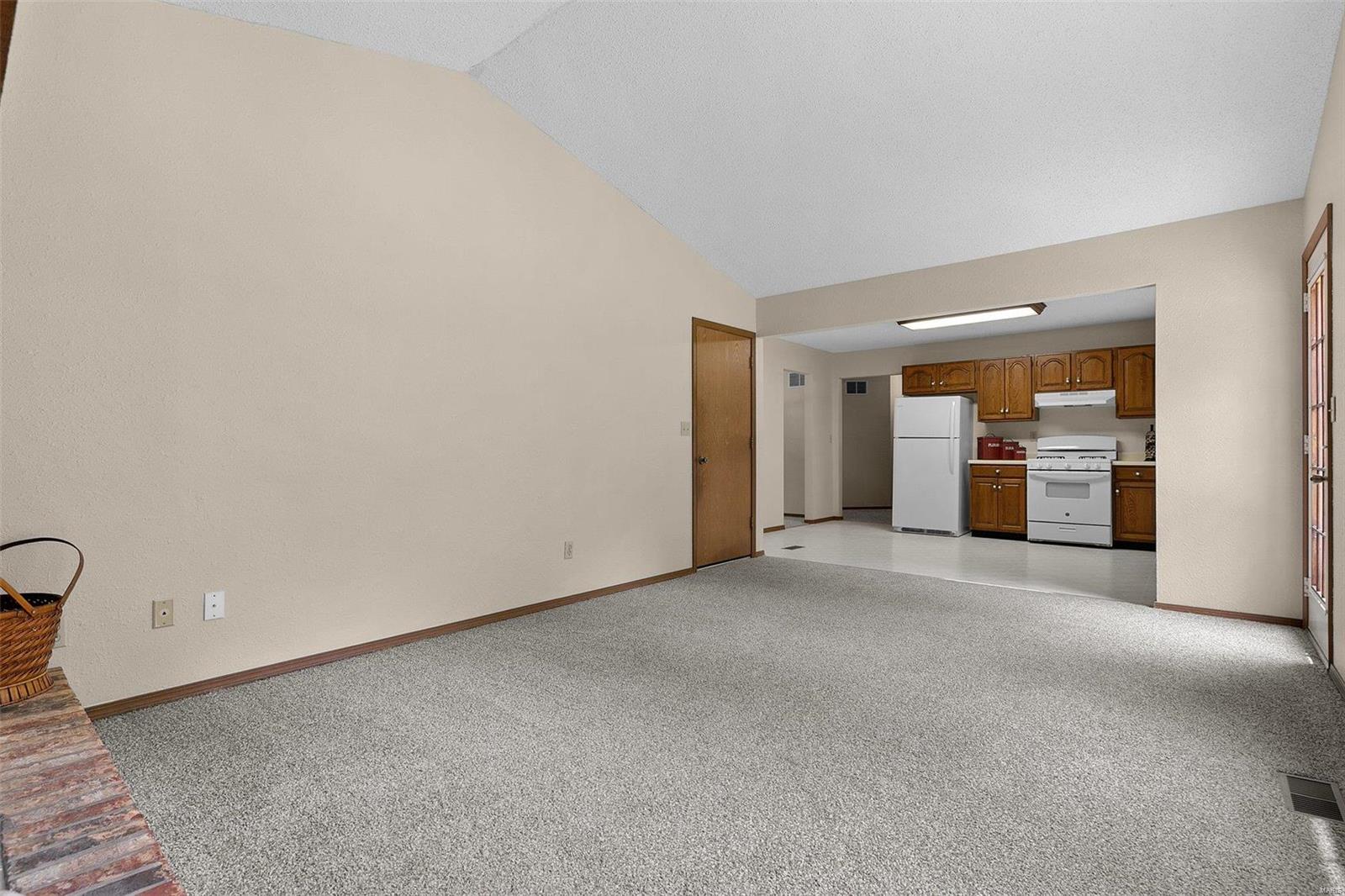 101 Sugarmill Road Troy, IL 62294 - Photo 13 of 35 Gallery Image 13
