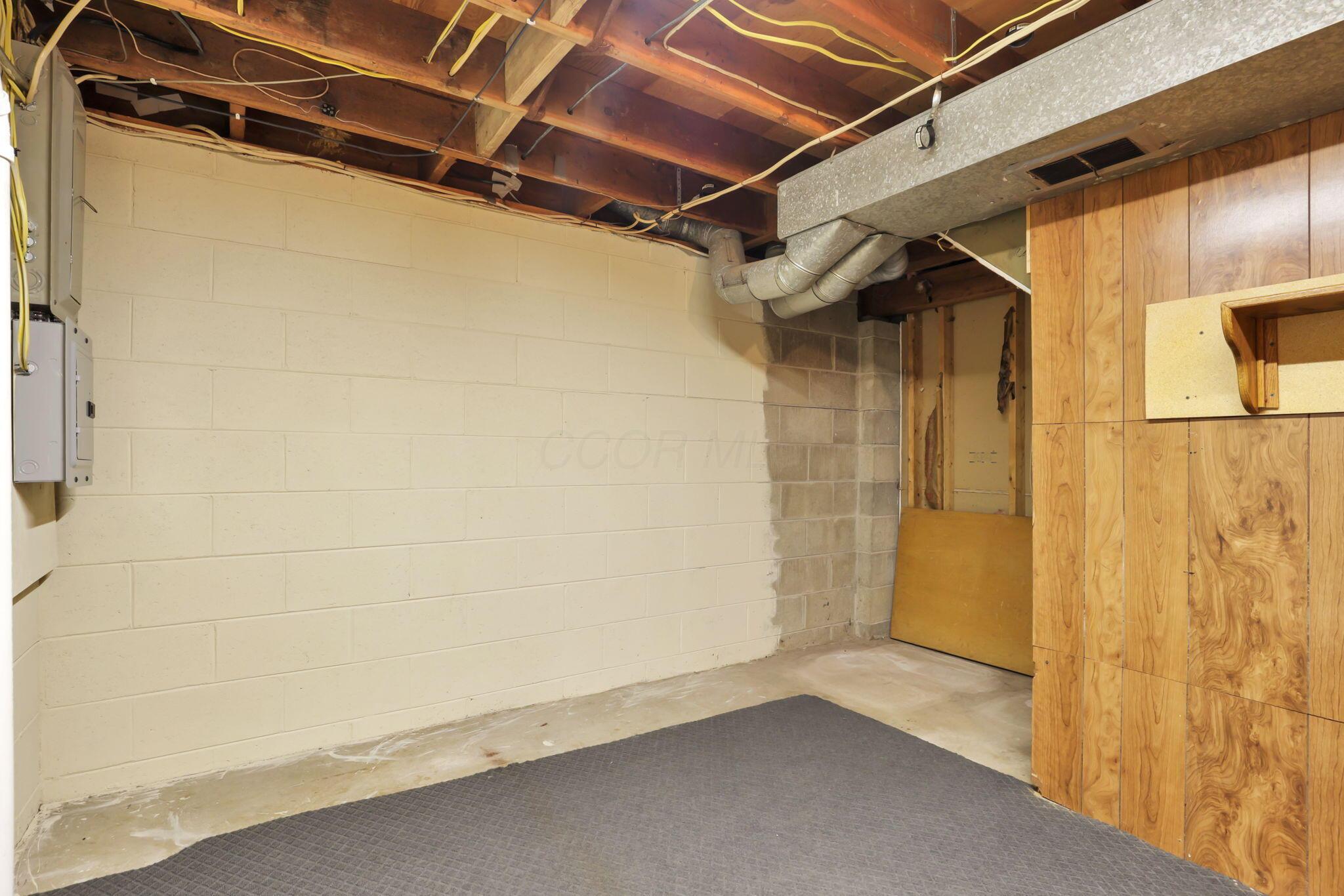 236 Fieldpoint Road Heath, OH 43056 - Photo 29 of 35 38-web-or-mls-0N4A3767