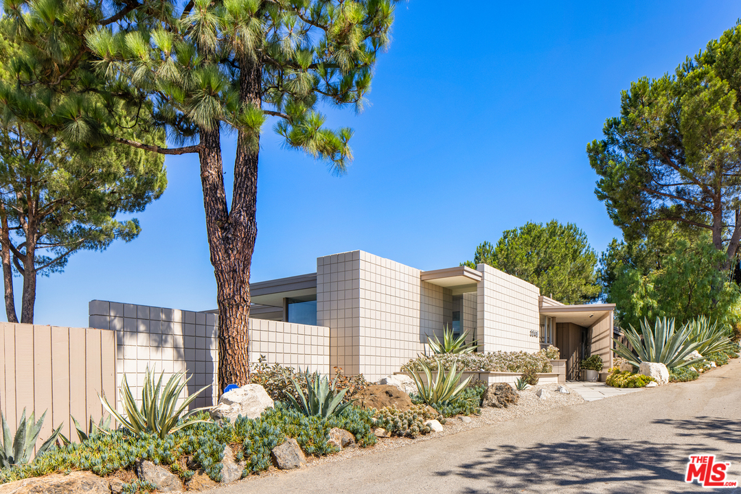 3346 Beverly Ranch Road Beverly Hills, CA 90210 - Photo 8 of 48