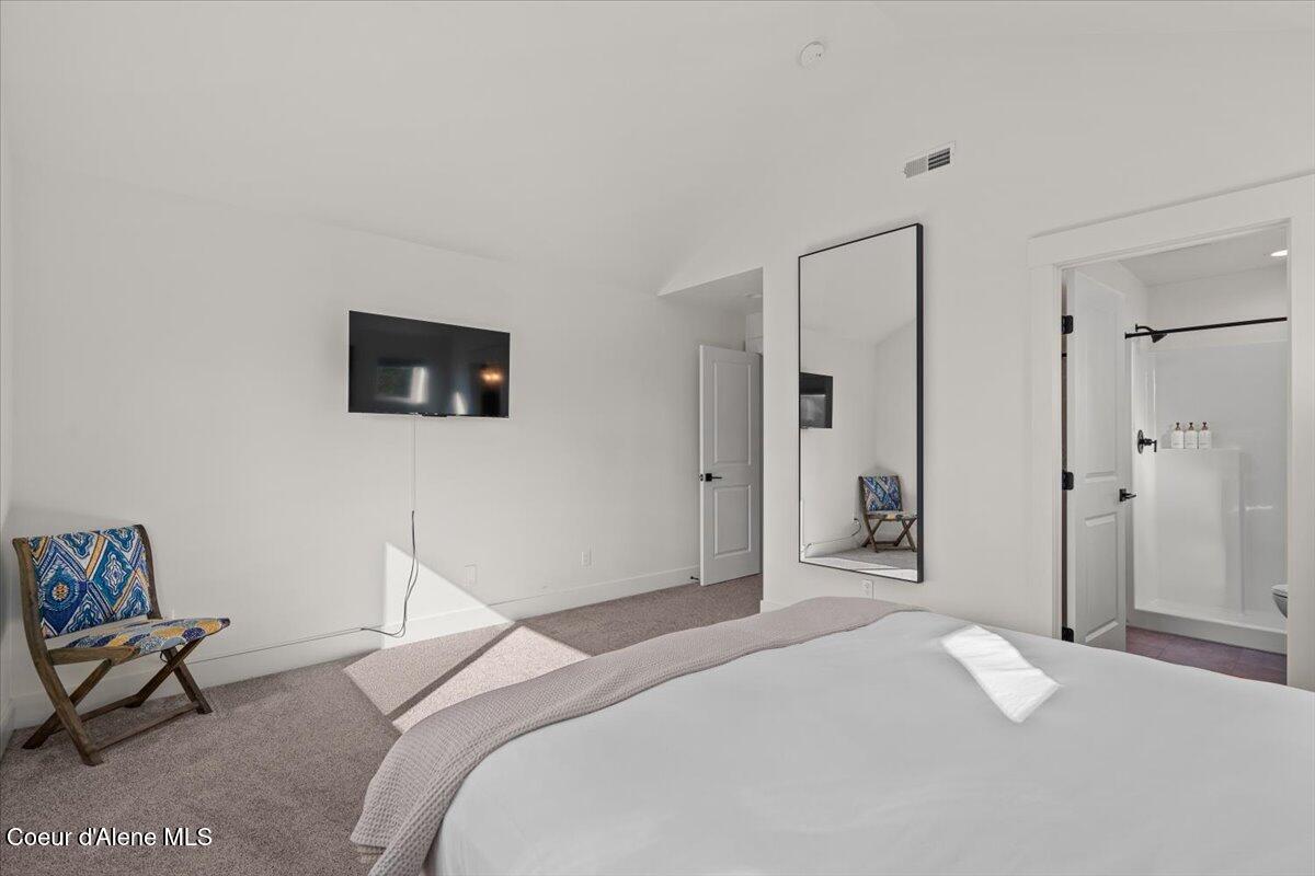 655 Oak Avenue Ponderay, ID 83852 - Photo 18 of 30 21-Primary bedroom