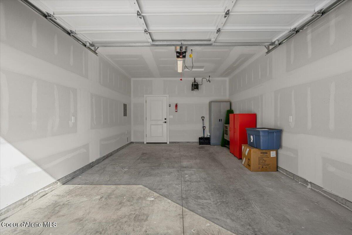 655 Oak Avenue Ponderay, ID 83852 - Photo 30 of 30 36-Inside garage