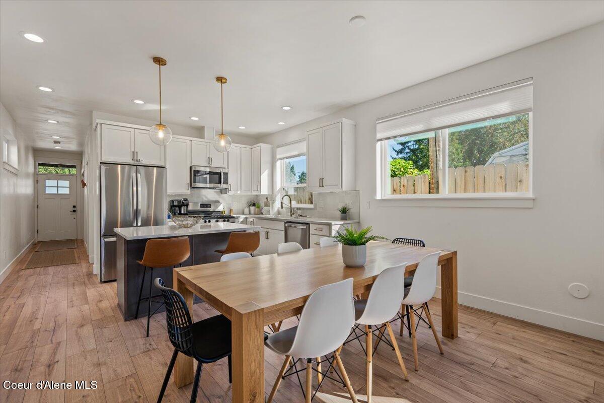 655 Oak Avenue Ponderay, ID 83852 - Photo 7 of 30 11-Dining and kitchen