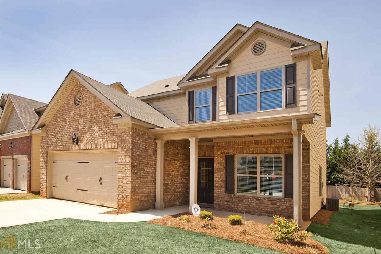 **Photos are representative of the home being built but are not necessarily a depiction of the actual home**