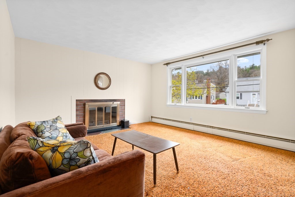 89 Jennings Road Waltham, MA 02451 - Photo 4 of 24 Gallery Image 4