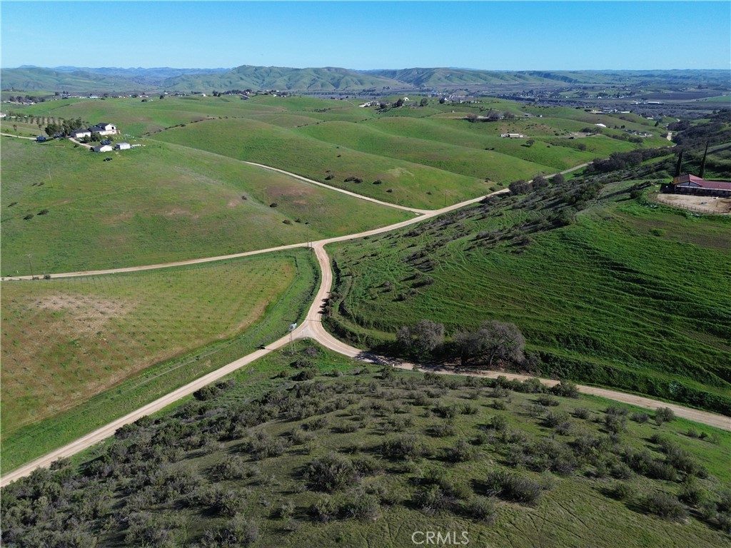 1641 Sutliff Road Paso Robles, CA 93446 - Photo 12 of 44 a view of a field with an ocean view