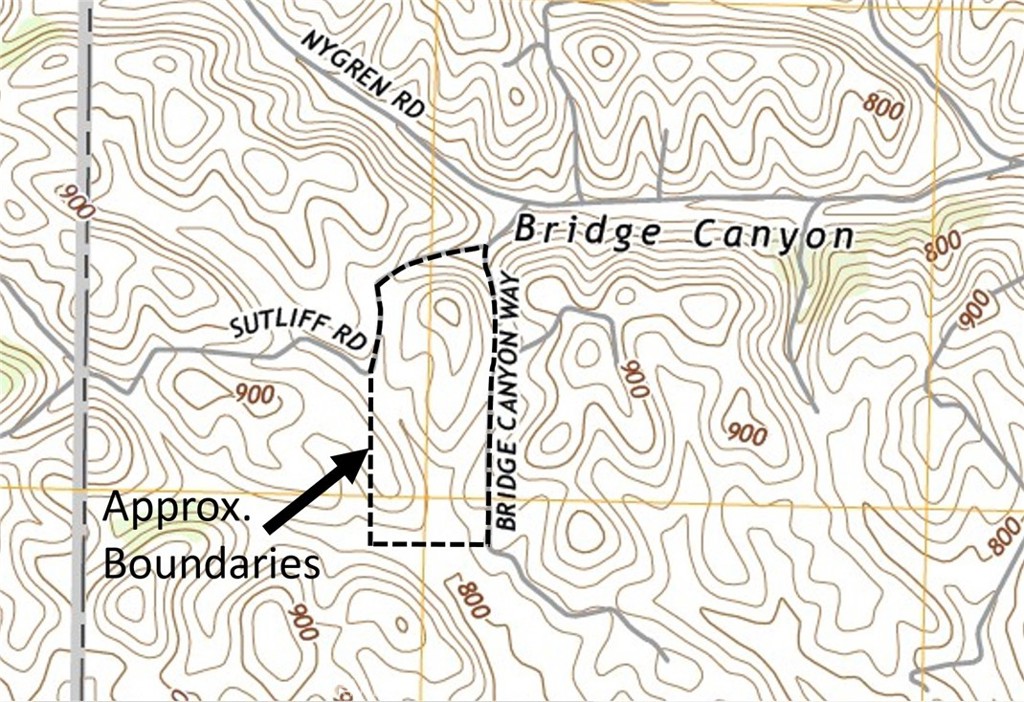 1641 Sutliff Road Paso Robles, CA 93446 - Photo 24 of 44 kids bathroom with a sink and a mirror