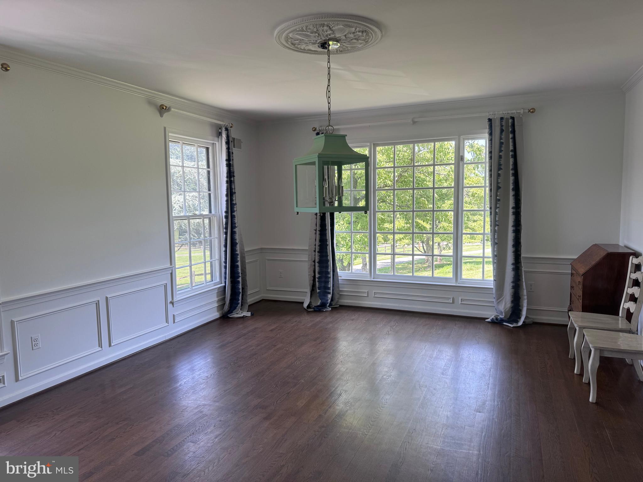 10812 Cripplegate Road Potomac, MD 20854 - Photo 12 of 24 Dining Room with large window facing the front