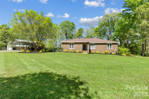 $750,000 | 3654 Dobys Bridge Road, Fort Mill, SC 29715