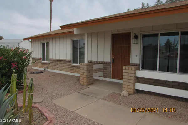 $2,350 | 925 West Curry Street, Chandler, AZ 85224
