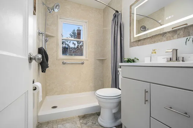 $219,900 | 2921 Fulford Street, Kalamazoo, MI 49001