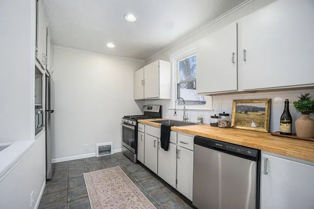 $219,900 | 2921 Fulford Street, Kalamazoo, MI 49001