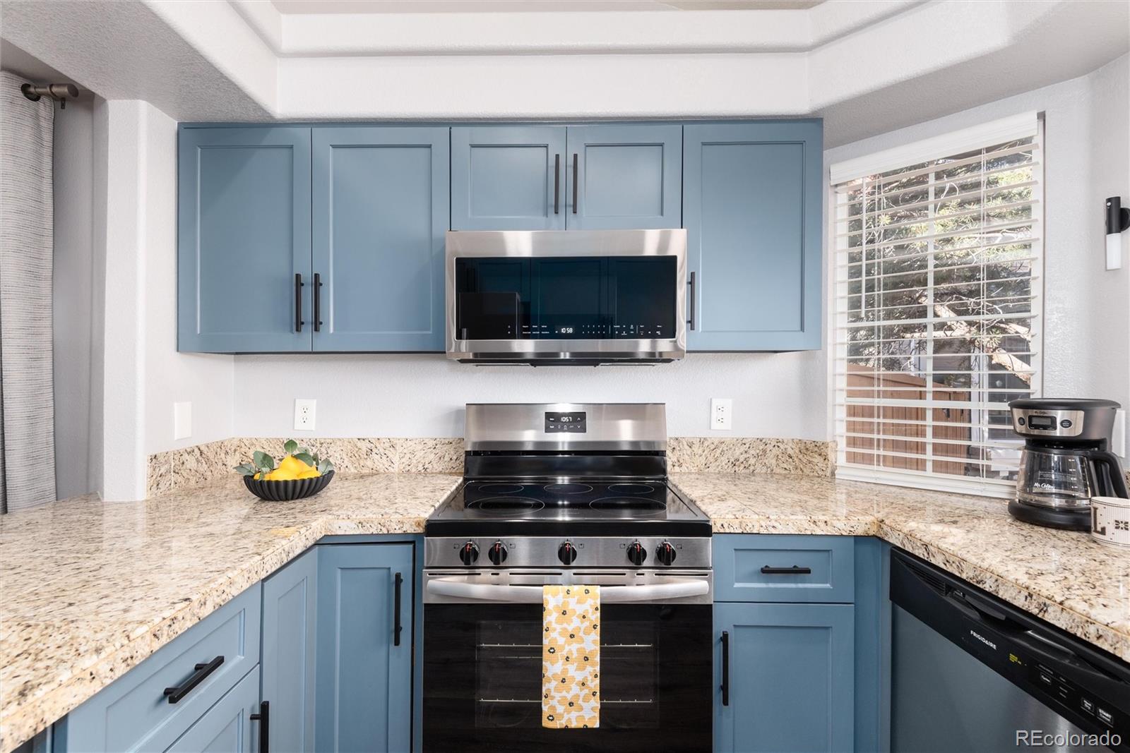 1494 Braewood Avenue Highlands Ranch, CO 80129 - Photo 11 of 48