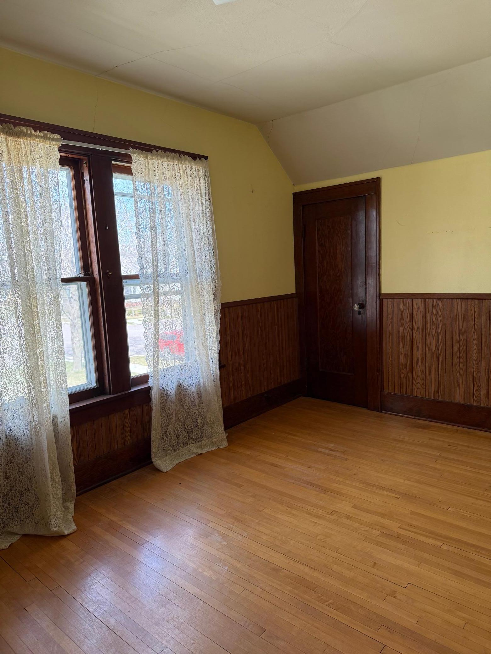 305 Summit Street Southeast Sleepy Eye, MN 56085 - Photo 13 of 25