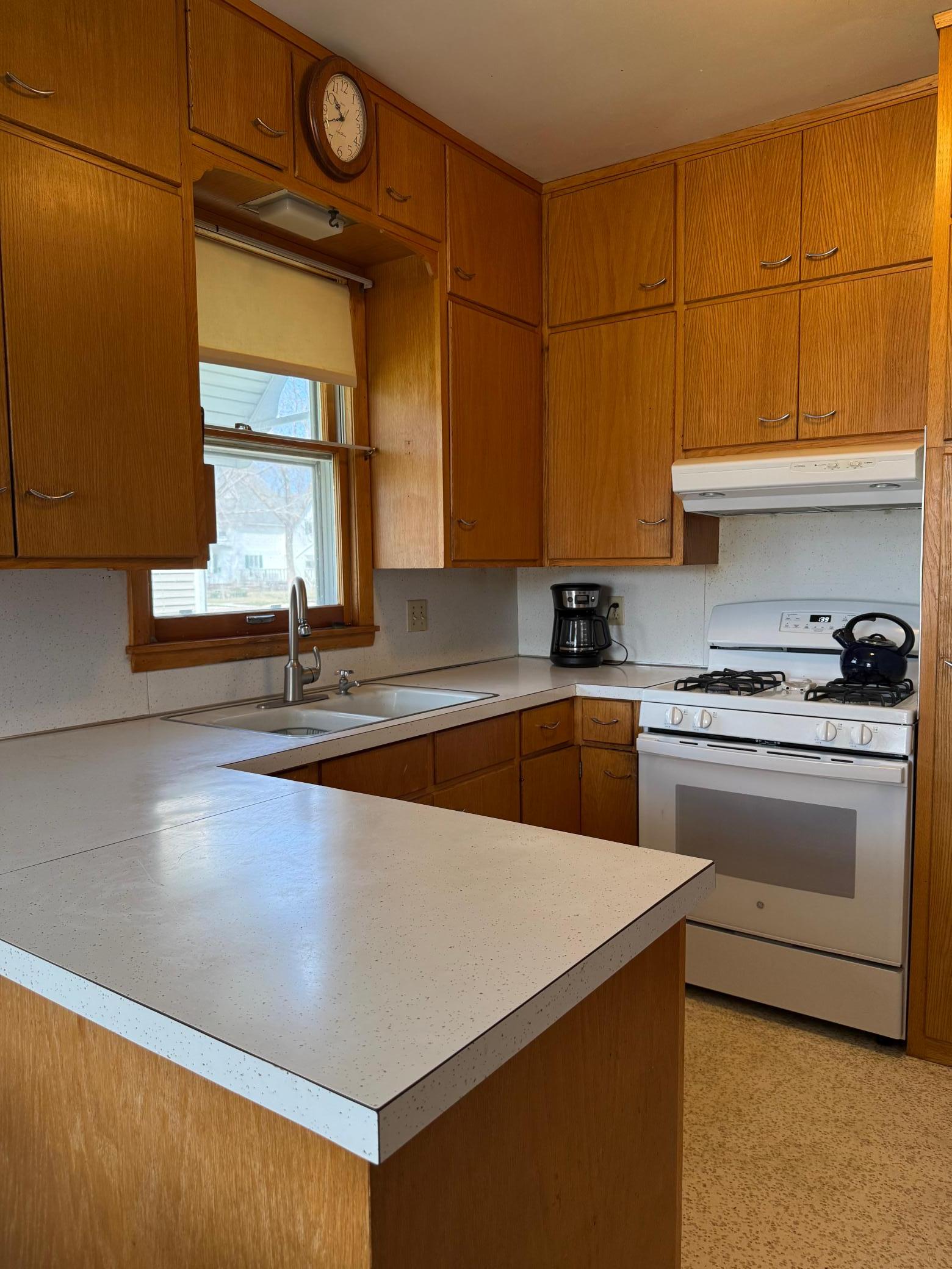 305 Summit Street Southeast Sleepy Eye, MN 56085 - Photo 8 of 25