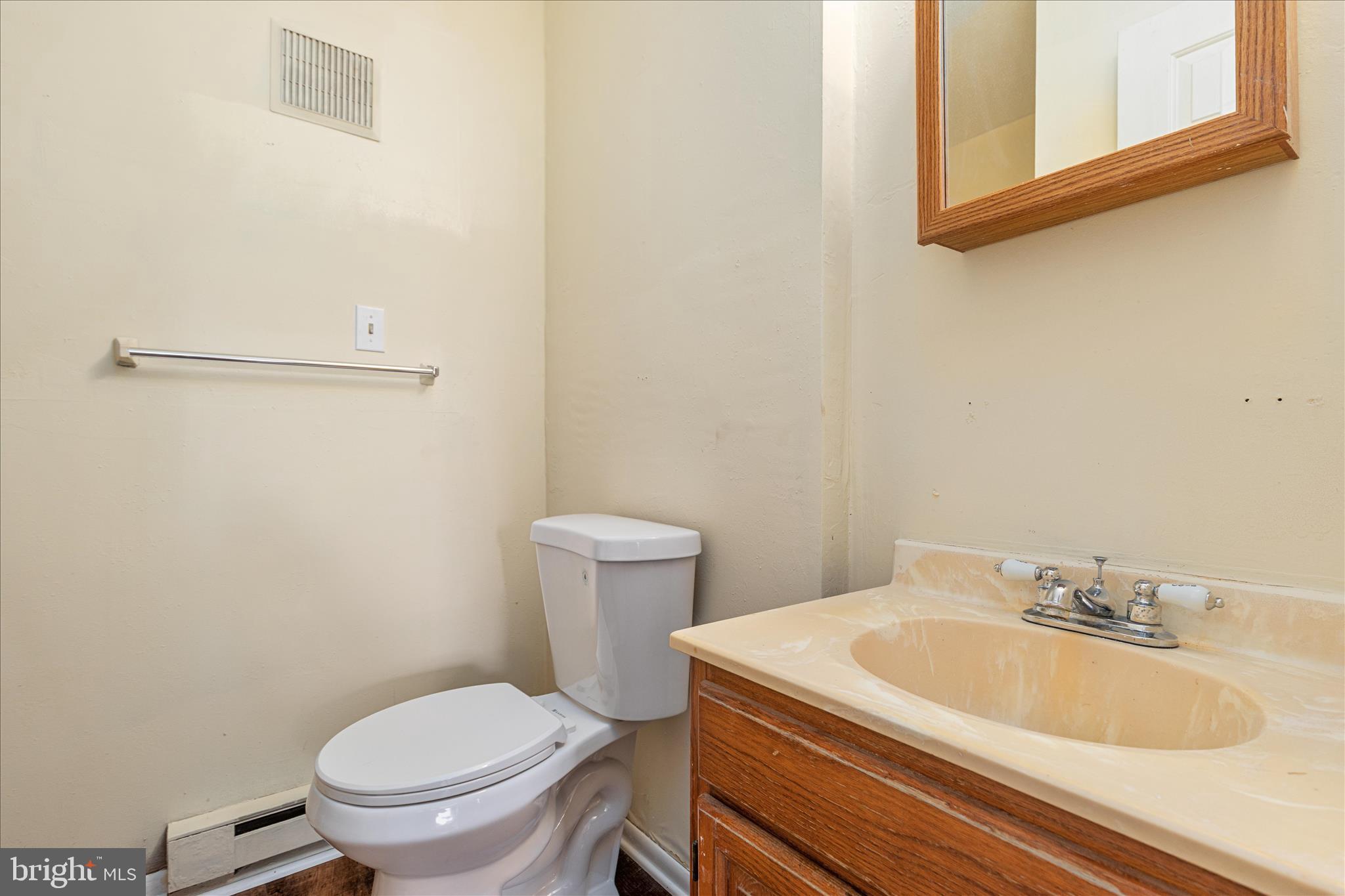82 Pond Road Charles Town, WV 25414 - Photo 5 of 92 BY1A5507_82 Pond Rd - Absolute Altitude - 6 - 2026