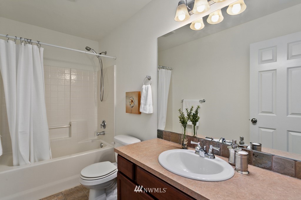 5016 Northeast 3rd Place Renton, WA 98059 - Photo 21 of 26