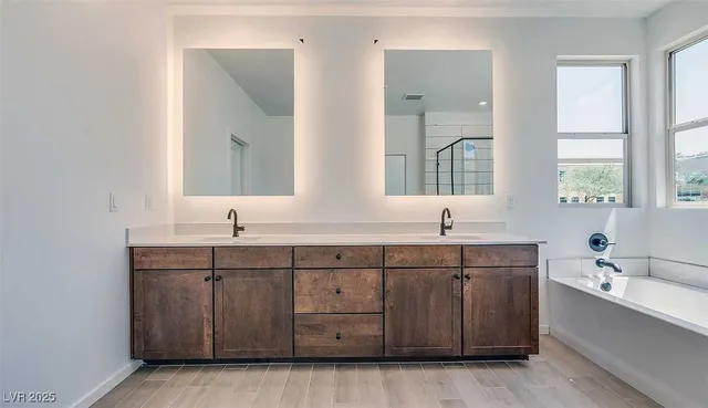 $3,900 | 1853 Crown King Court, Henderson, NV 89012