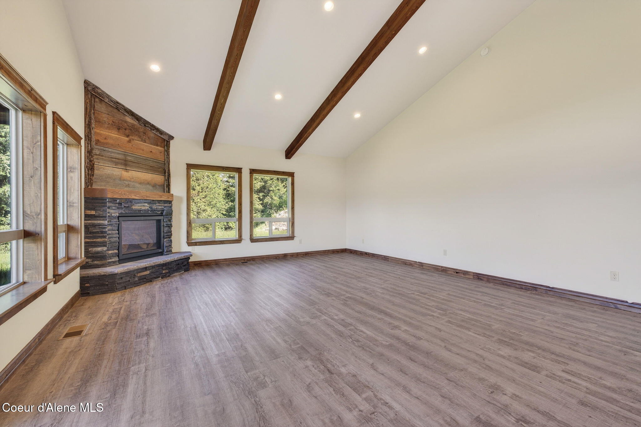 273 Paradise Valley Road Bonners Ferry, ID 83805 - Photo 10 of 45 Practically brand new