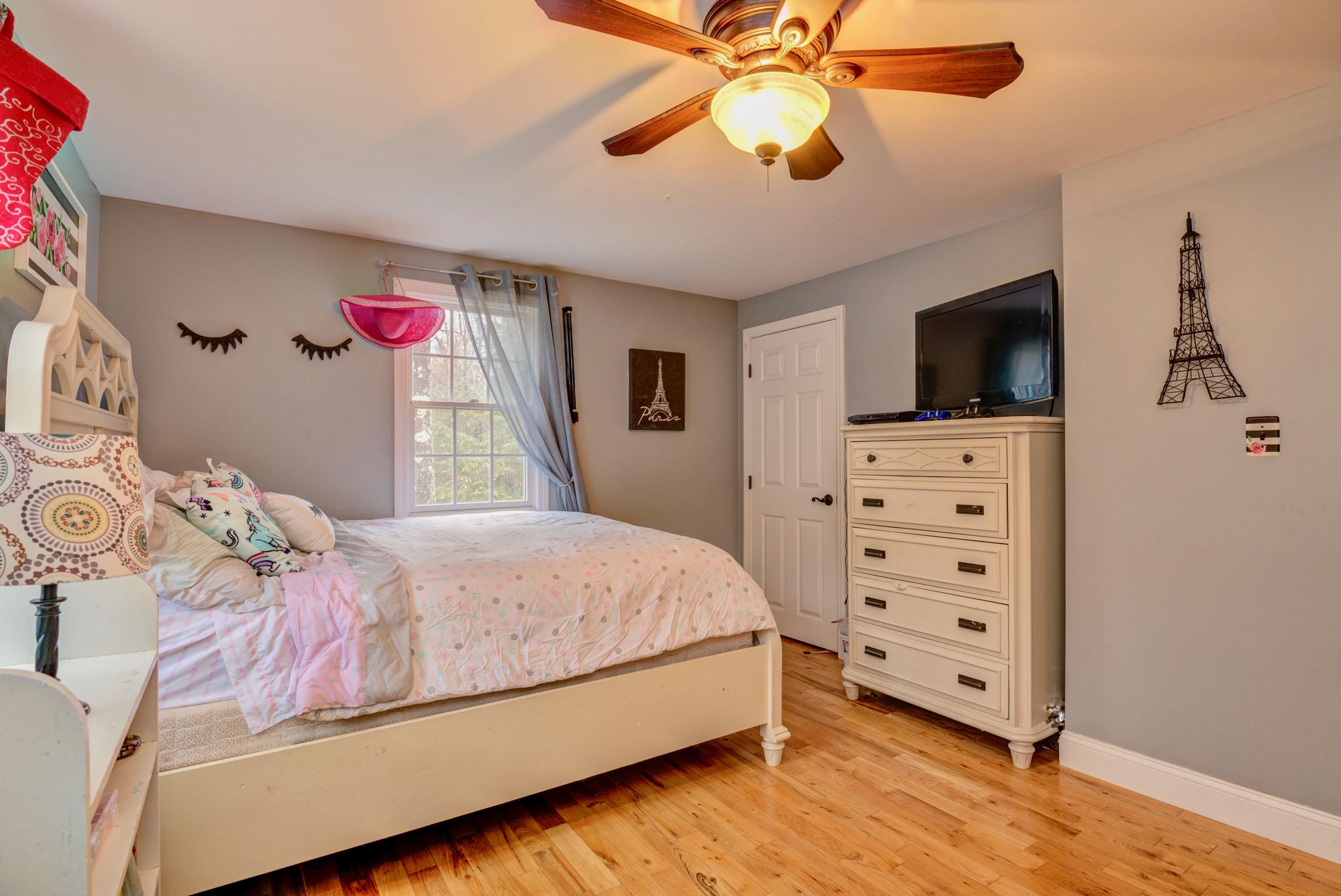 18 Greenaway Avenue Springvale, ME 04083 - Photo 24 of 47 18 Greenaway Ave Springvale ME-print-025