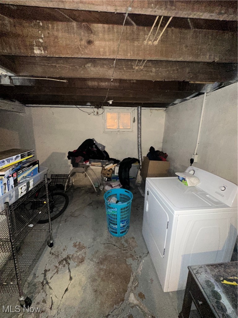 757 Noah Avenue Akron, OH 44320 - Photo 15 of 16 Basement with washer / dryer