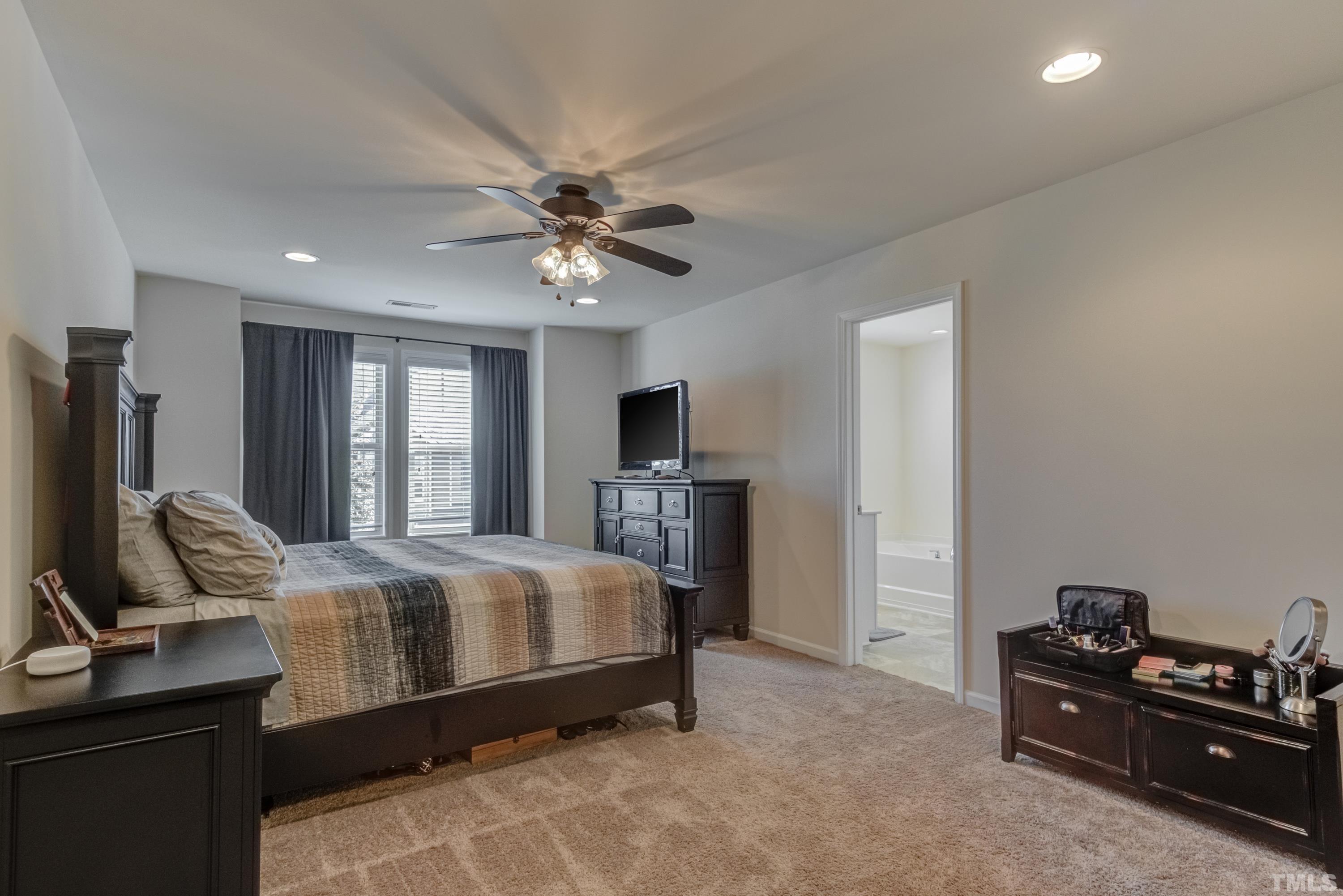 7606 Weathered Oak Way Raleigh, NC 27616 - Photo 23 of 40 Gallery Image 23