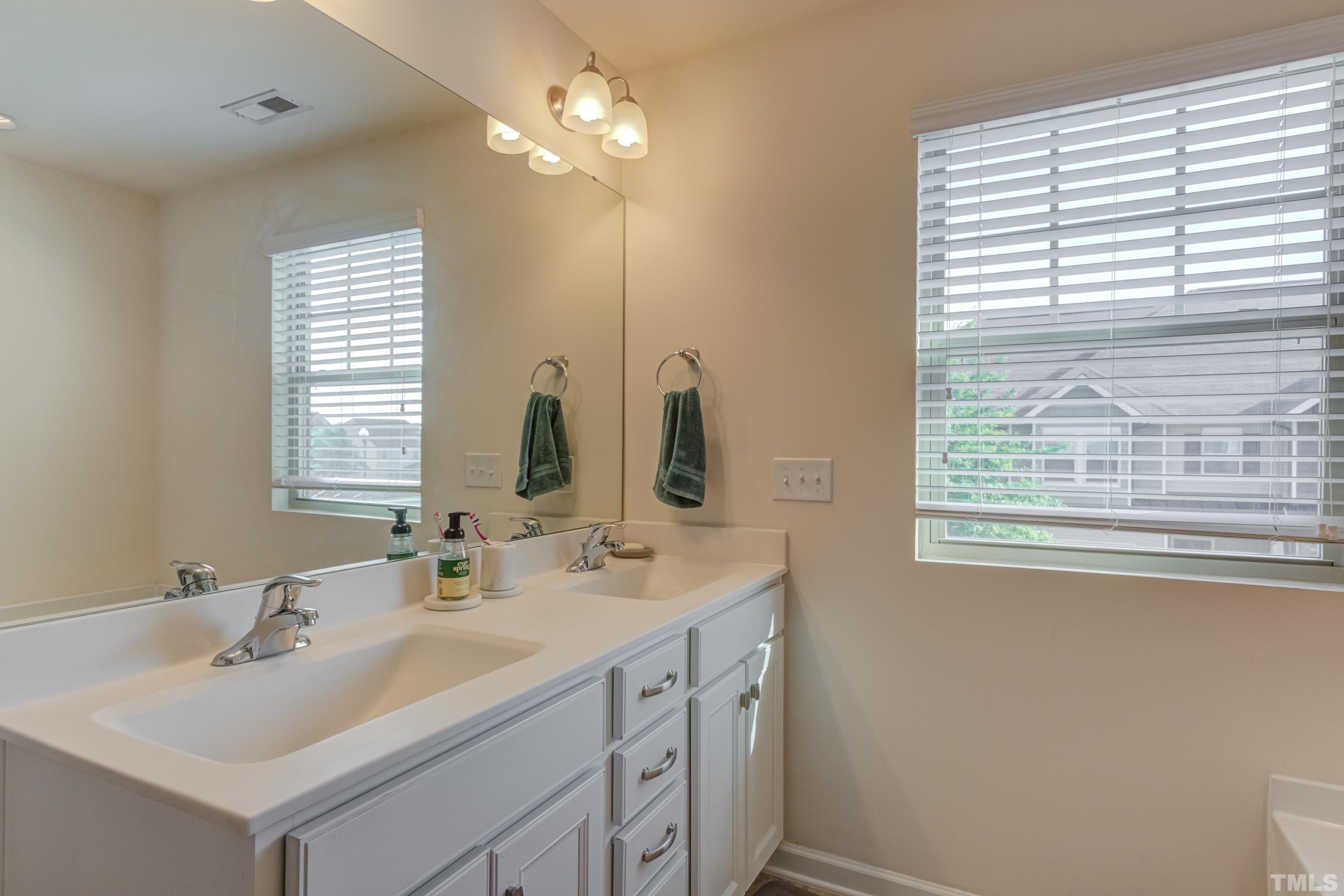 7606 Weathered Oak Way Raleigh, NC 27616 - Photo 28 of 40 Gallery Image 28