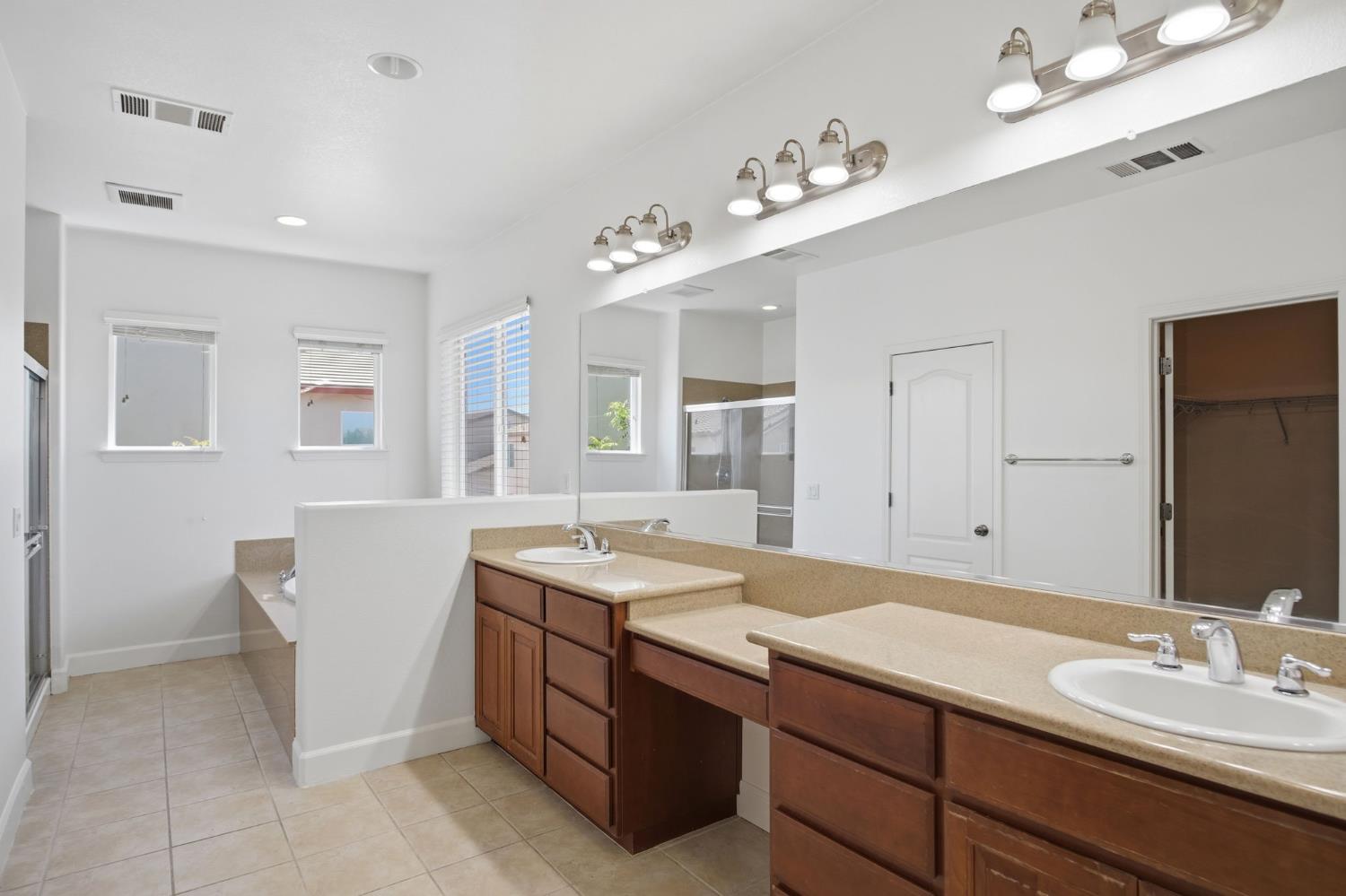 1224 CAVALAIRE Court Merced, CA 95348 - Photo 28 of 33