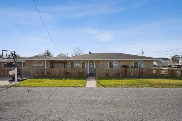 $289,000 | 601 Farrington Drive, Marrero, LA 70072
