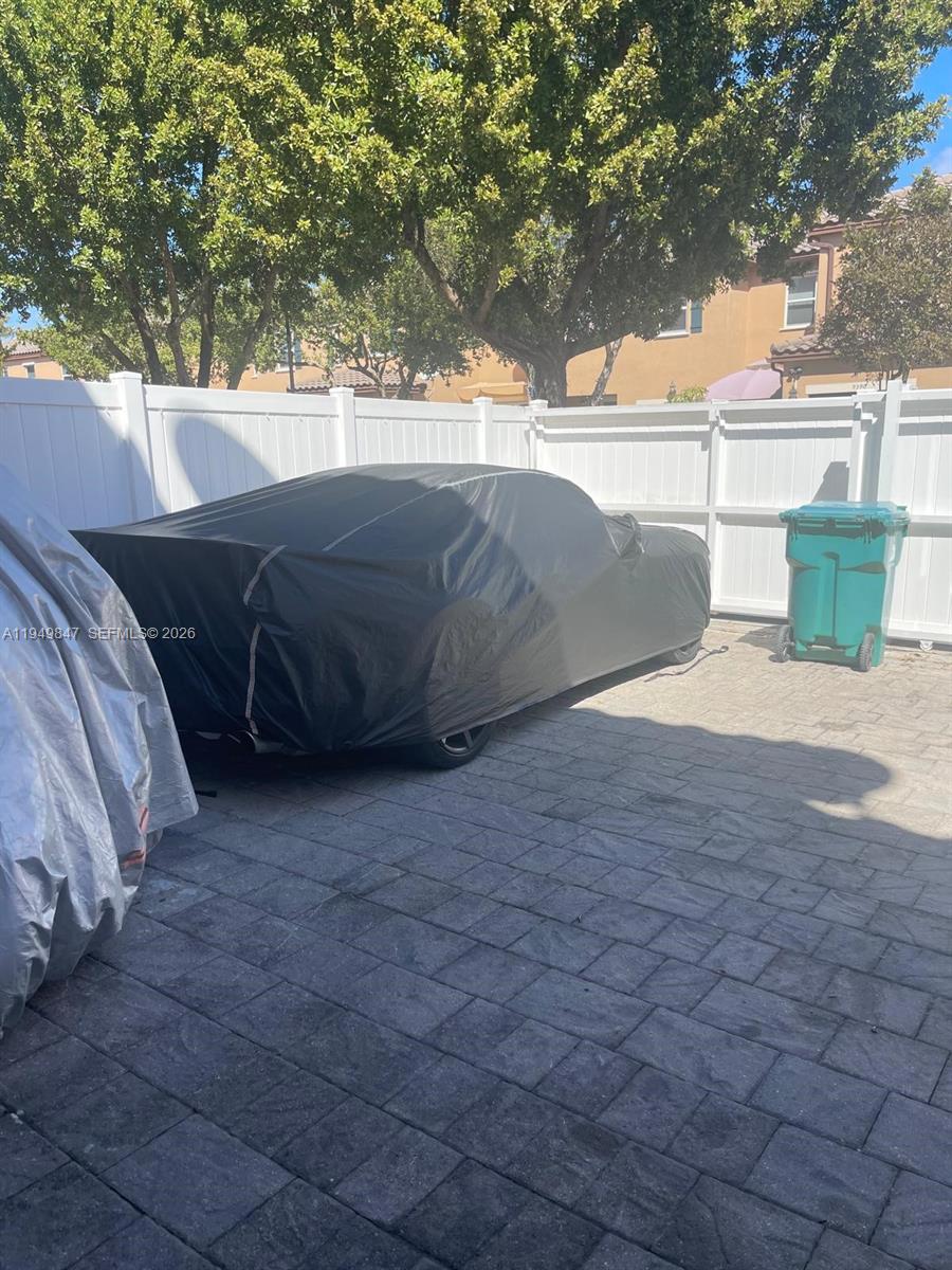 9421 Southwest 171st Place Miami, FL 33196 - Photo 6 of 20