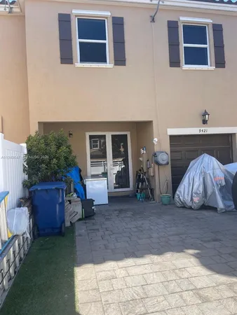 a front view of house with yard