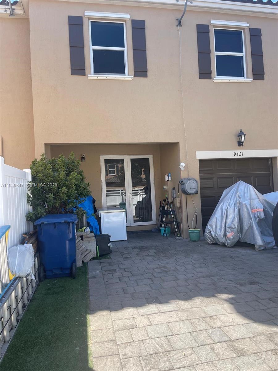 9421 Southwest 171st Place Miami, FL 33196 - Photo 7 of 20