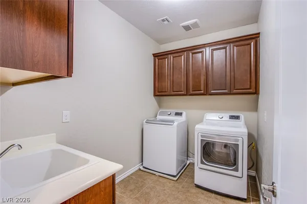 $3,400 | 729 Catalina Aisle Street, Las Vegas, NV 89138