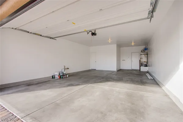 $3,400 | 729 Catalina Aisle Street, Las Vegas, NV 89138